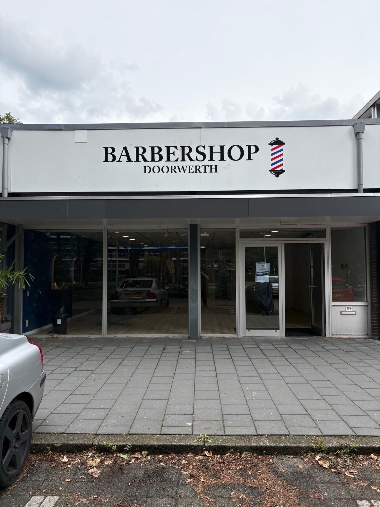 Gevel van Barber Shop Doorwerth aan de Richtersweg